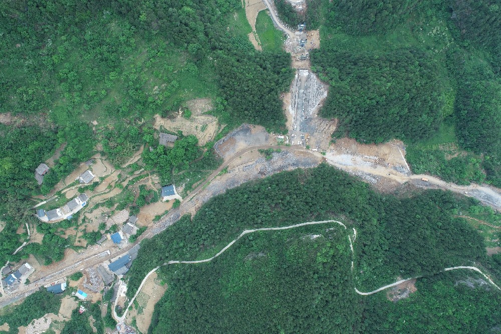 曾榮路改建工程全面提速，跑出建設(shè)“加速度”